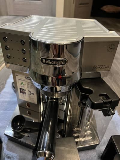 De’Longhi Automatic Cappuccino Espresso Machine – EC850. M