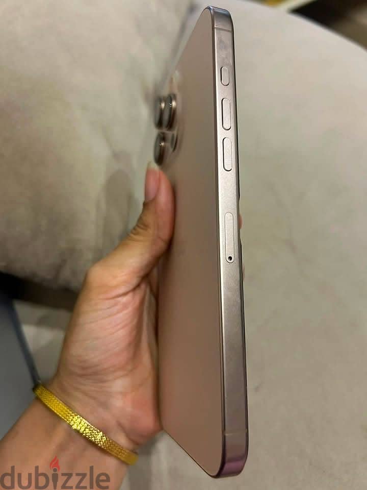 Apple - iPhone 16 Pro Max 1