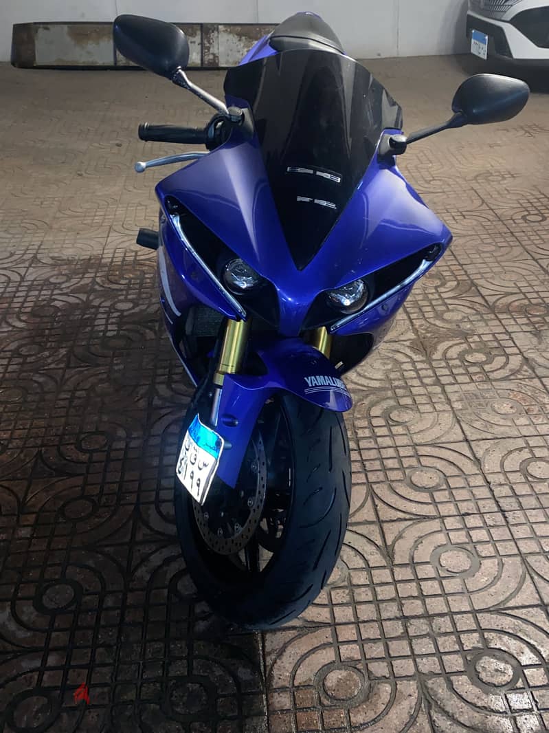 Yamaha R1 2013 1