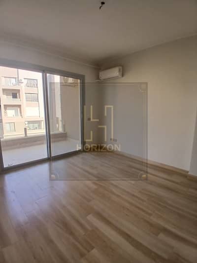 اقل سعر شقة 155م نص مفروش للبيع في كمبوند فيلدج جاردن قطاميه بالم هيلز apartment sale Village Garden Katameya VGK