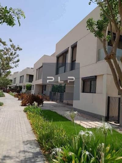 فيلا ستاند ألون فاخرة للبيع في كمبوند البروج بجوار المركز الطبي العالمي  أميز بارسل بالمشروع | ناصية كورنر | فيو مفتوح رائع | بحري