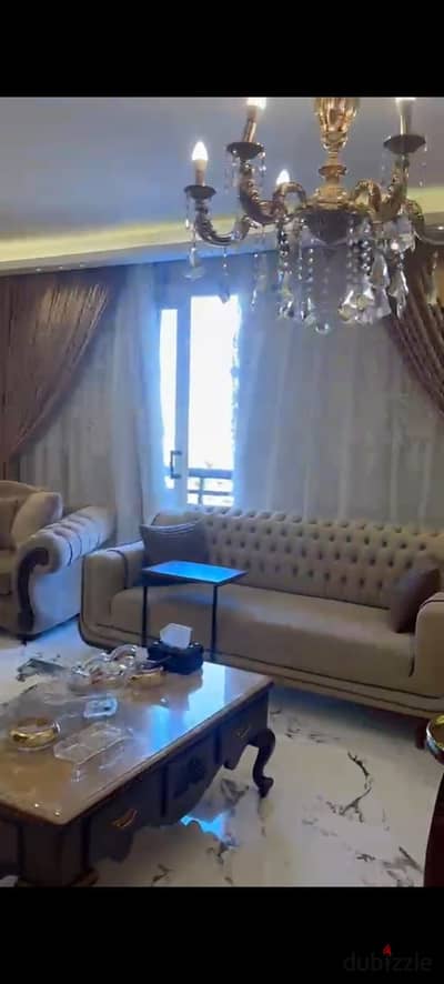 شقة للبيع في الرحاب 250 متر تشطيب هاي لوكس البيع بالفرش والاجهزة