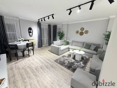 شقه مفروش للايجار بالرحاب ارضي بحديقه فرش مودرن تشطيبات خاصه بالكامل مطبخ امريكان كيتشن حمام سوبر لوكس