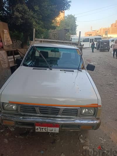 نيسان أخرى 1999