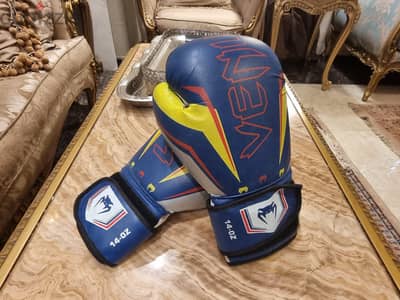 venum boxing gloves 14 oz