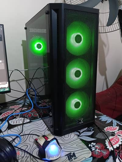كمبيوتر جيمنج بكرت rtx 3070 ومعالج i5 12400 لتشغيل جميع الالعاب