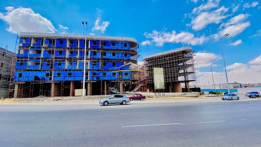 محل للبيع مساحة 15 متر + مساحه خارجيه 13 متر  في مول فال بلازا VAL Plaza  اكتوبر على المحور مباشرة استلام فورى بتسهيلات