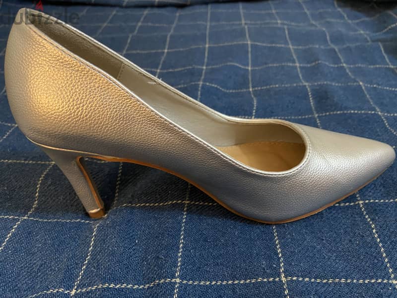 Joy & Roy Silver Heels - Size 37 6