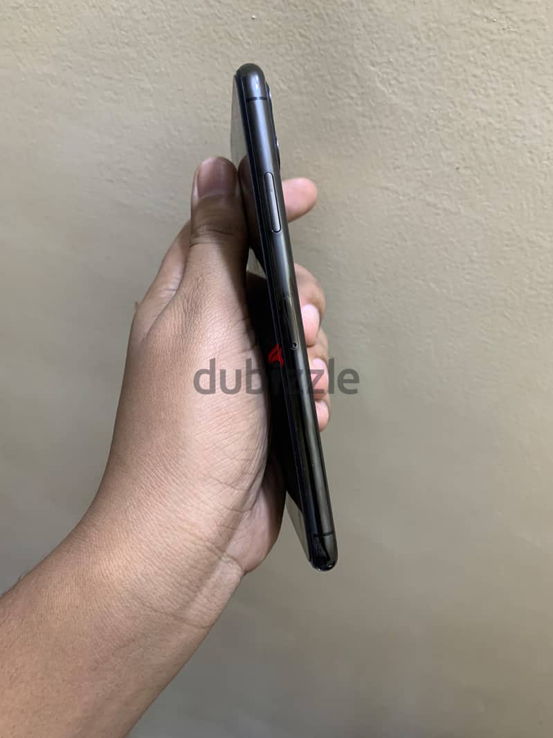 iPhone 11 Pro Max 4