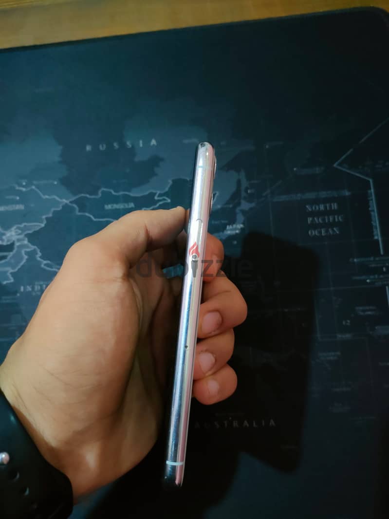 Apple - iPhone 11 Pro 3