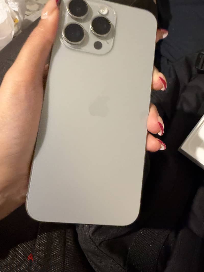 Apple - iPhone 15 Pro Max 2