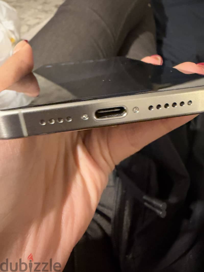 Apple - iPhone 15 Pro Max 4