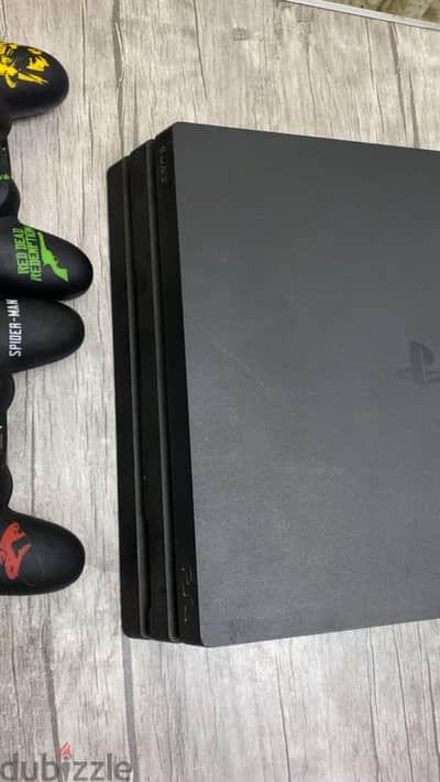 PS4 Pro 1TB Jailbroken + 2 Controllers + Bag & Games