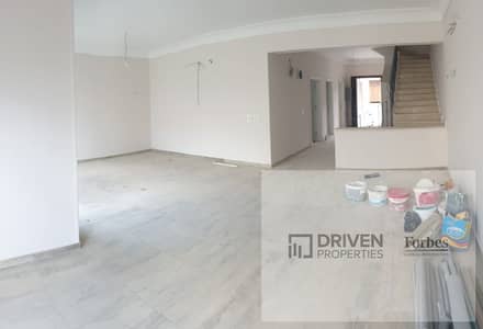 Lowest Price Super Lux Townhouse With Kitchen For Sale In Woodville Palm Hills Golf Extension 6th of October Giza