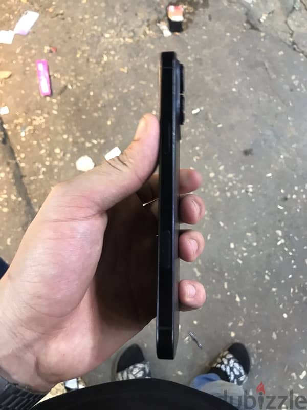 IPhone 16 pro max 2