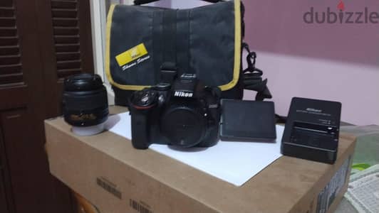Nikon D5300 + 18-55 VR - شاتر قليل(٥٢٣٦) - بالشنطة والشاحن الأصلي