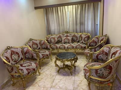 صالون خشب زان بحالة ممتازة للبيع