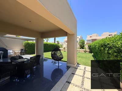 شاليه للبيع في هاسيندا باي ارضي بجاردن فيو علي حمام السباحه استلام فوري و مفروش بالكامل