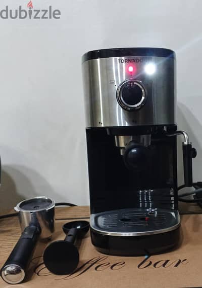 ماكينه اسبريسو توريندو كسر زيرو استعمال خفيف جدا (حاله فوق الممتازه)