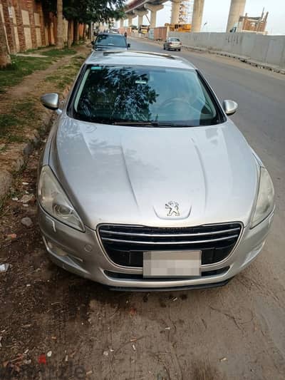 بيجو 508 اعلي فئة بصمة وفتحة سقف