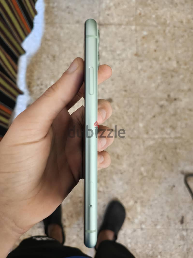 Apple - iPhone 11 4