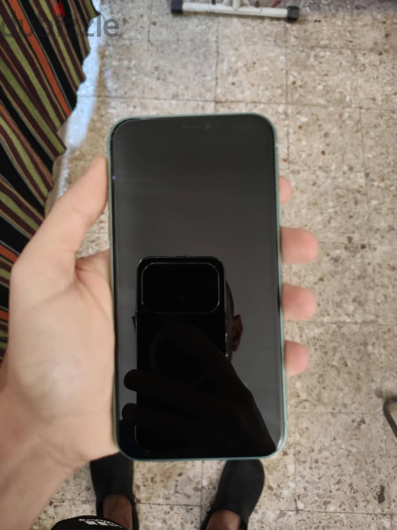 Apple - iPhone 11 8