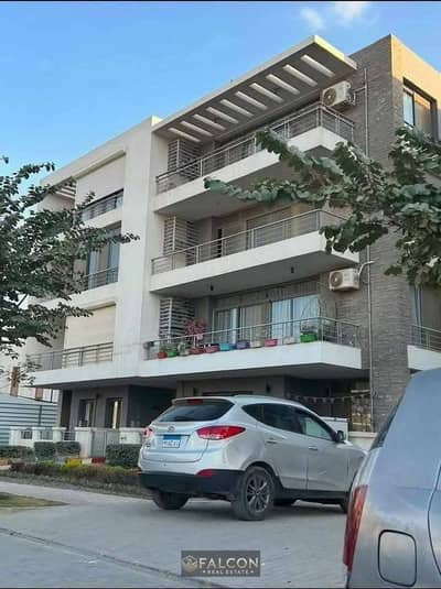 شقه 3 غرف ماستر بدريسينج ب 3 وجهات رئيسيه امام المطار و الماريوت و الكمبينيسكي بخصم 50%