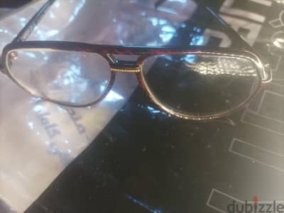 Airess Optique نظاره فرنسيه