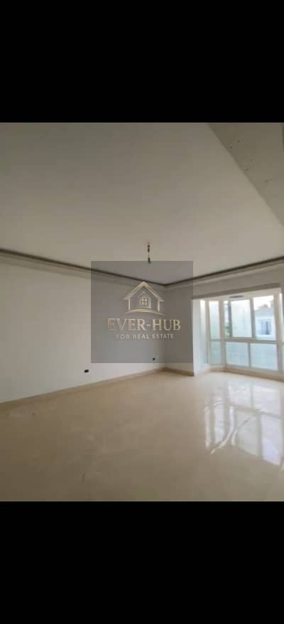 بنتهاوس للبيع كمبوند ماونتن فيو تشيل أوت بارك أكتوبر | 167م² + روف خاص 73م² | أول سكن جوار جراند هايتس