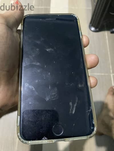 آبل - آيفون 8 بلس