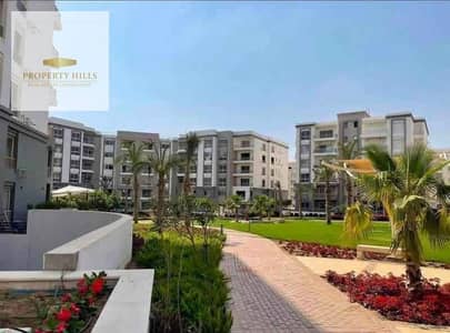 Own a 267 sqm Villa with a Panoramic Landscape View, Near Mivida, AUC, and La Vista City! Own a 267 sqm Villa with a Panoramic Landscape View, Near Mivida, AUC, and La Vista City!