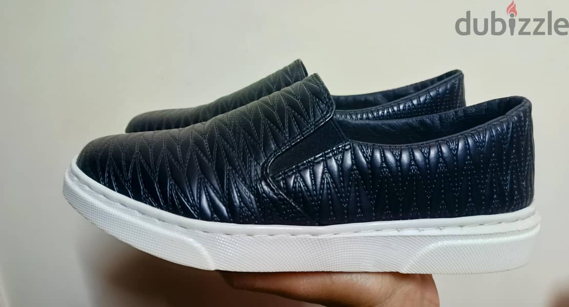 casual black shoes 2