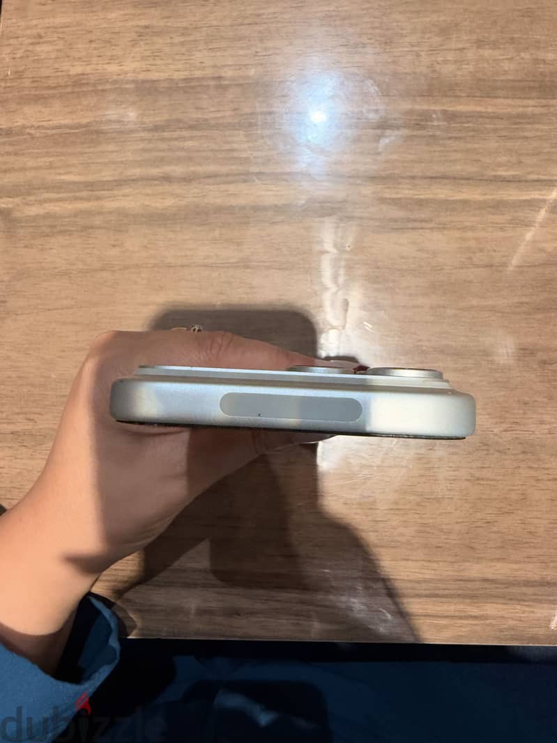 Apple - iPhone 17 Pro Max 3