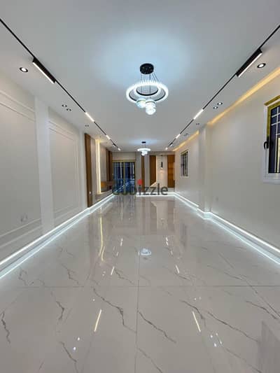 Your dream apartment in the Pyramids Gardens! 190 meters of luxury and elegance, ultra-super-luxury, Area T at the second gate, next to the club and services, spacious area and luxurious finishing worth seeing Your dream apartment in the Pyramids Gardens! 190 meters of luxury and elegance, ultra-super-luxury, Area T at the second gate, next to the club and services, spacious area and luxurious finishing worth seeing