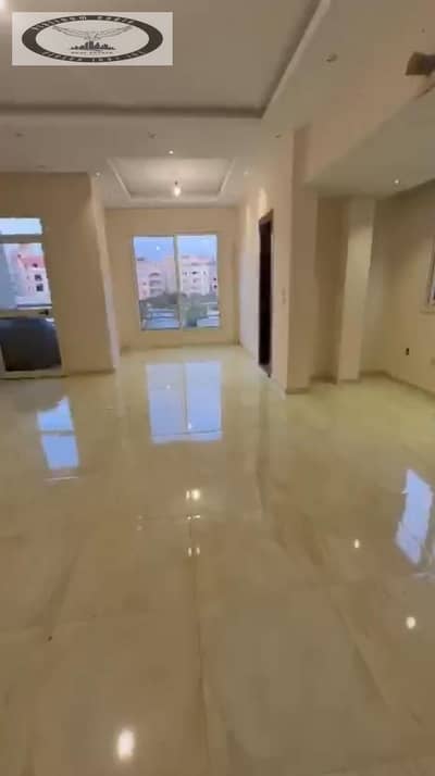 شقة بالمطبخ للايجار سكني او ادارى التجمع الخامس  اسكان الجامعه الامريكيه بالقرب من بوينت ٩٠ والجامعه الامريكيه ڤيو جاردن تشطيب الترا سوبر لوكس