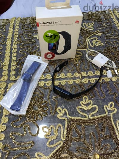 الساعه كويسه و شغاله فل البيع لغرض التجديد