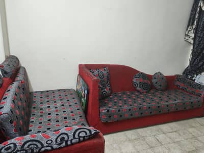 غرفة ليفنج مستعمل يحتاج تنجيظ