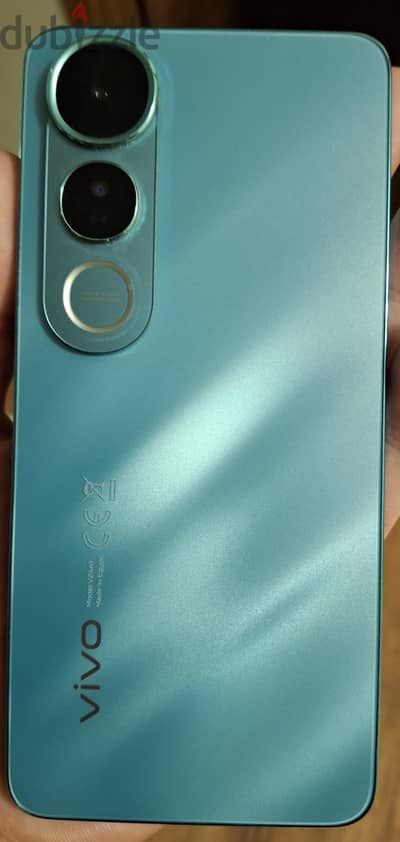 Vivo V50