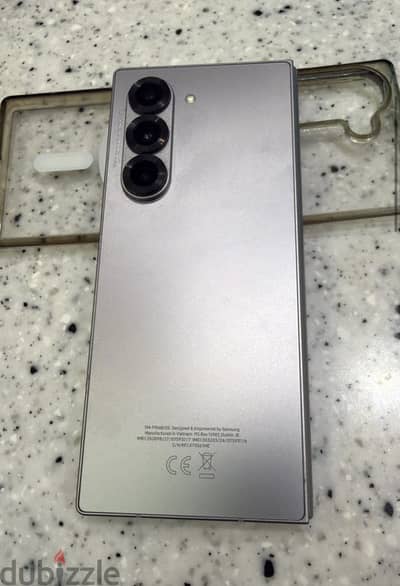Samsung Z Fold 6