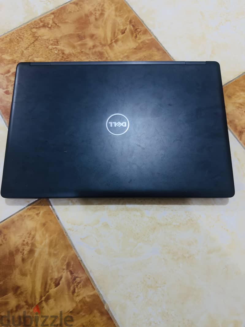Dell Precision 3520 Workstation) 3