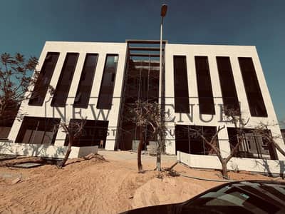 محل تجاري مميز للبيع في ووتر واي فيلات القاهره الجديده Waterway Villas New Cairo