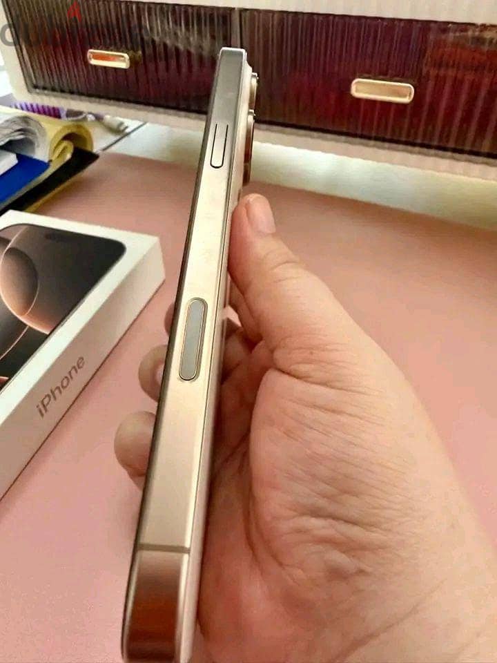 Apple - iPhone 16 Pro Max 2