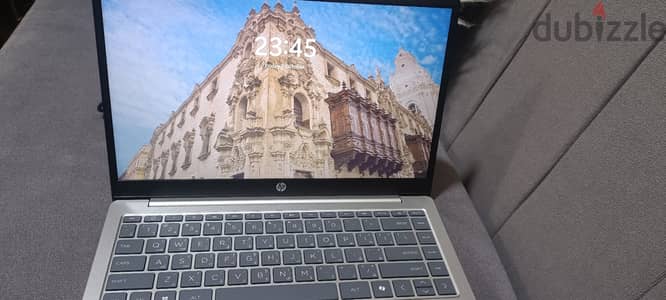 لابتوب HP 14 . . رامات 16. . الهارد 256 SSD. . إستعمال خفيف جدا 20يوم فقط