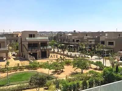 توين ڤيلا للبيع بكمبوند بالم هيلز إكستنشن Palm Hills Extension  استلام فورى و لوكيشن مميز و اقل من سعر السوق