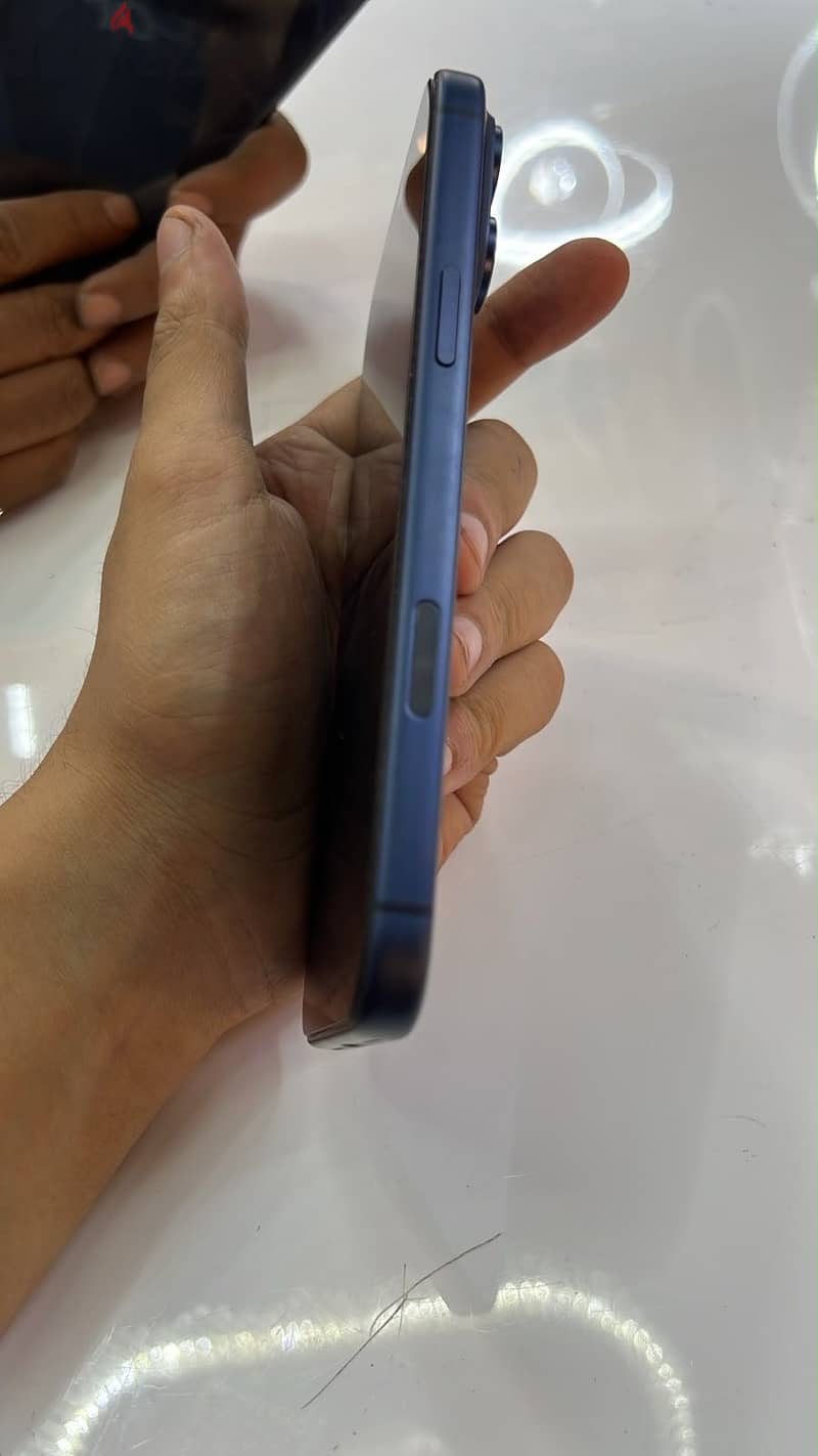 Apple - iPhone 17 Pro Max 1
