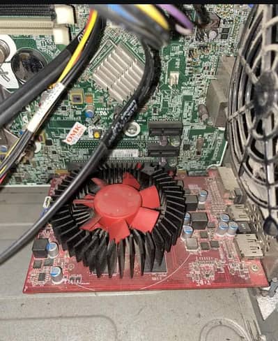 كرت شاشه لي البيع  Rx 460 2gb ddr5 كرت مشاء الله شغال زي الفل