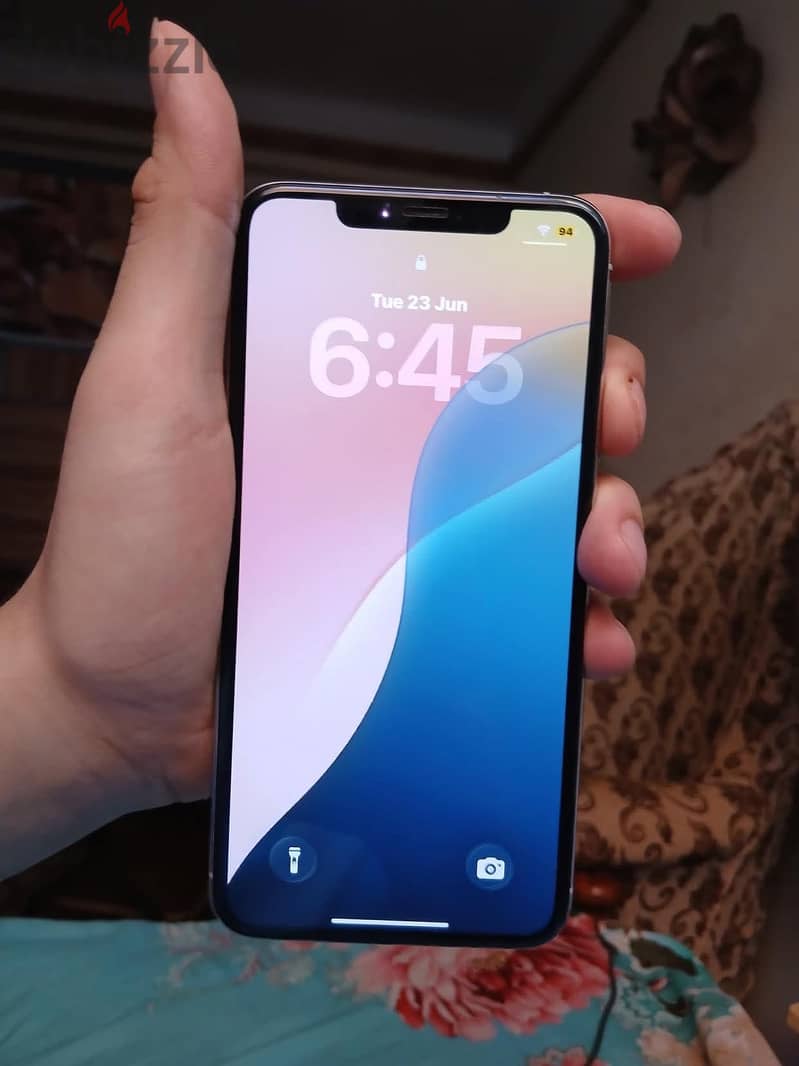 Apple - iPhone 11 Pro Max 2