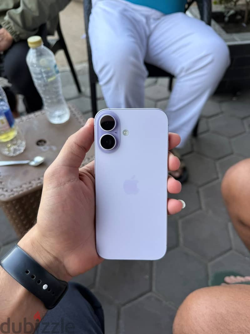 Apple - iPhone 17 4