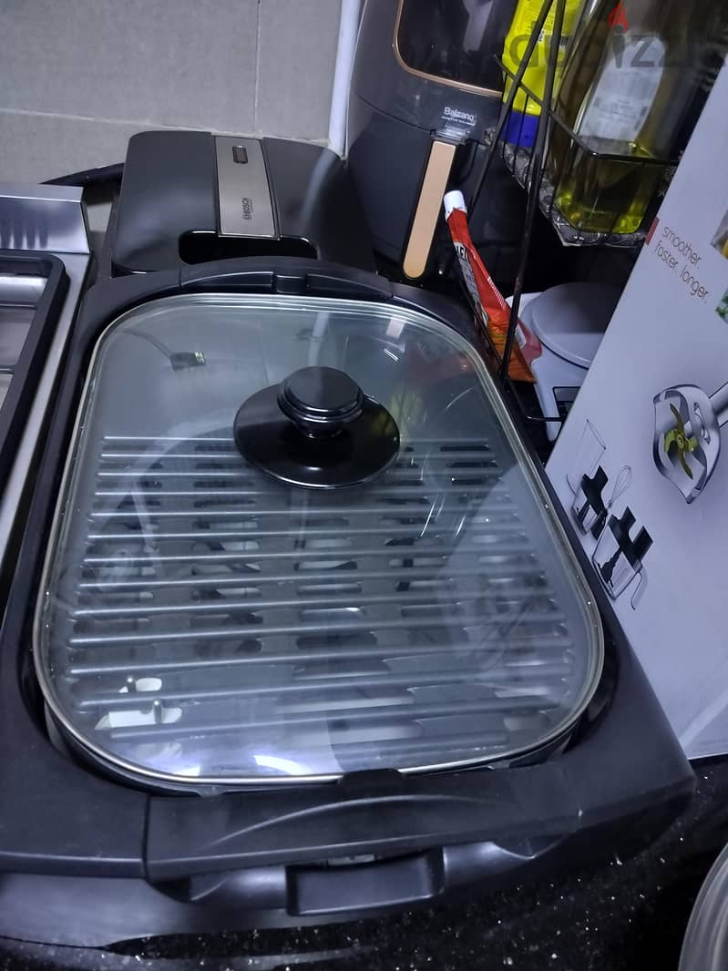 black and decker 1