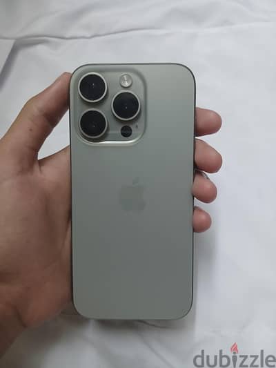 آبل - آيفون 15 برو
